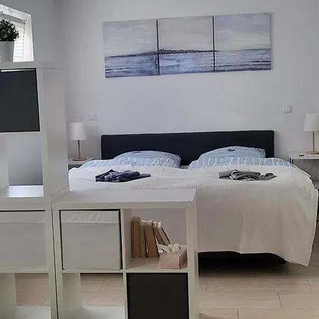 - Schlatt - 1 Zimmer-kueche-bad 아파트 *